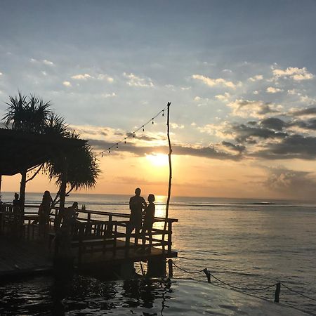 Nusa Veranda Sunset Villas & Restaurant นูซาเลมโบงัน ภายนอก รูปภาพ